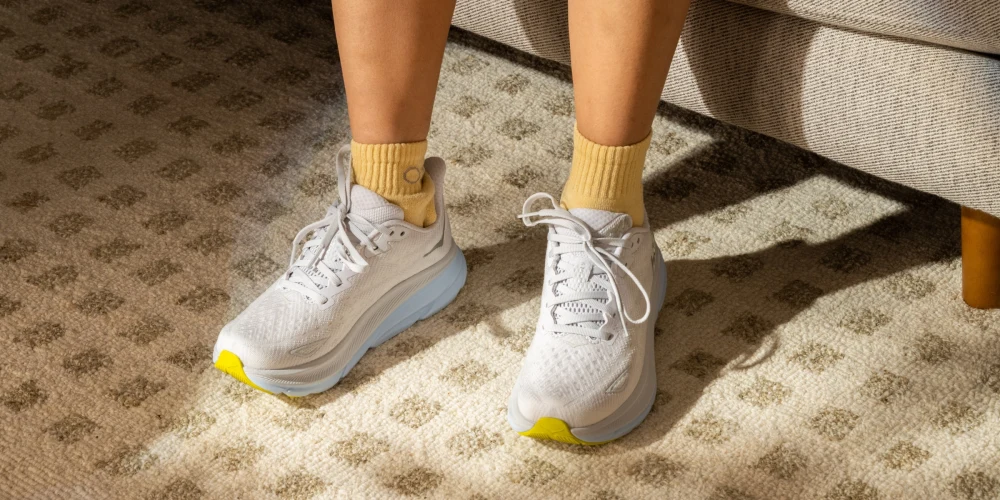 The best women’s sneakers for wide feet, according to podiatrists